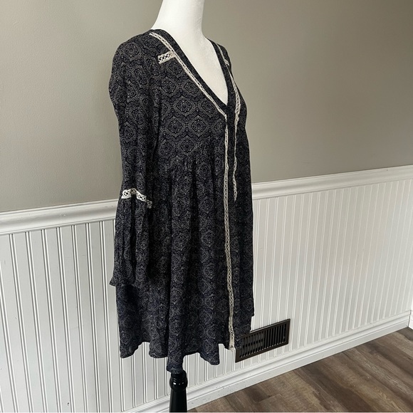 Entro Bohemian Spring Flowy Dress - Picture 2 of 4